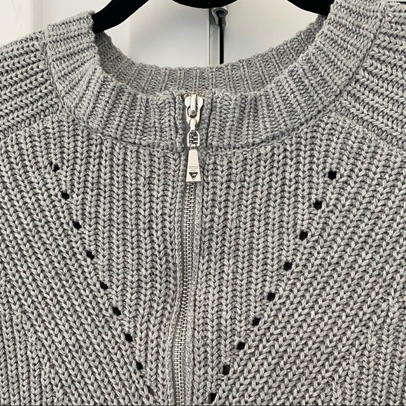 GUESS Gray knit sweater with back zipper - Picture 3 of 5